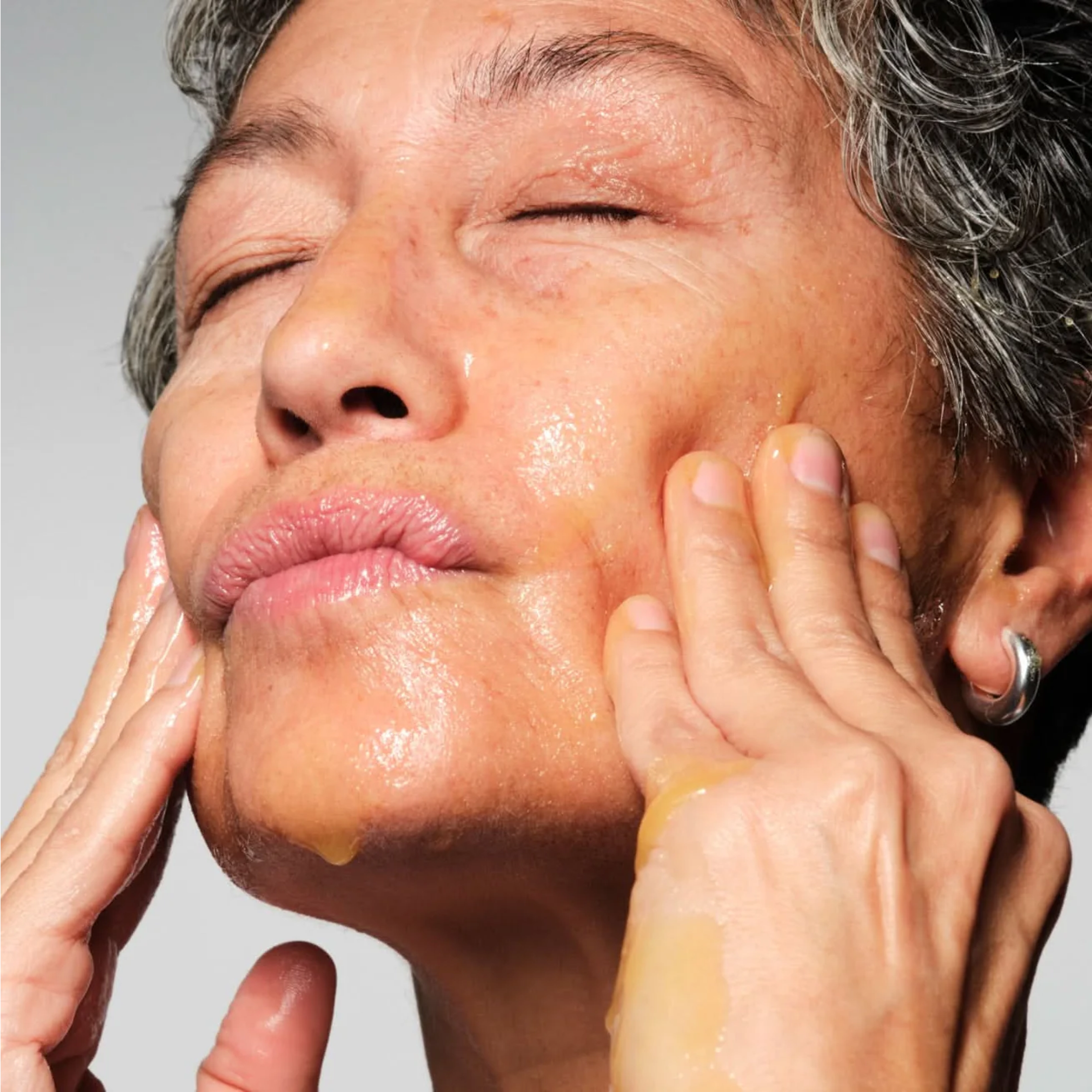 Пилинг тройного действия для гладкости и сияния кожи The Ex – Triple Effect Skin-Resurfacing Exfoliator MANTLE Объем 75 мл — фото 4