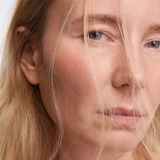 Пептидная сыворотка для упругости и гладкости кожи The Smoothing Serum – Elasticity-Boosting Peptide Complex MANTLE Объем 30 мл — фото 5