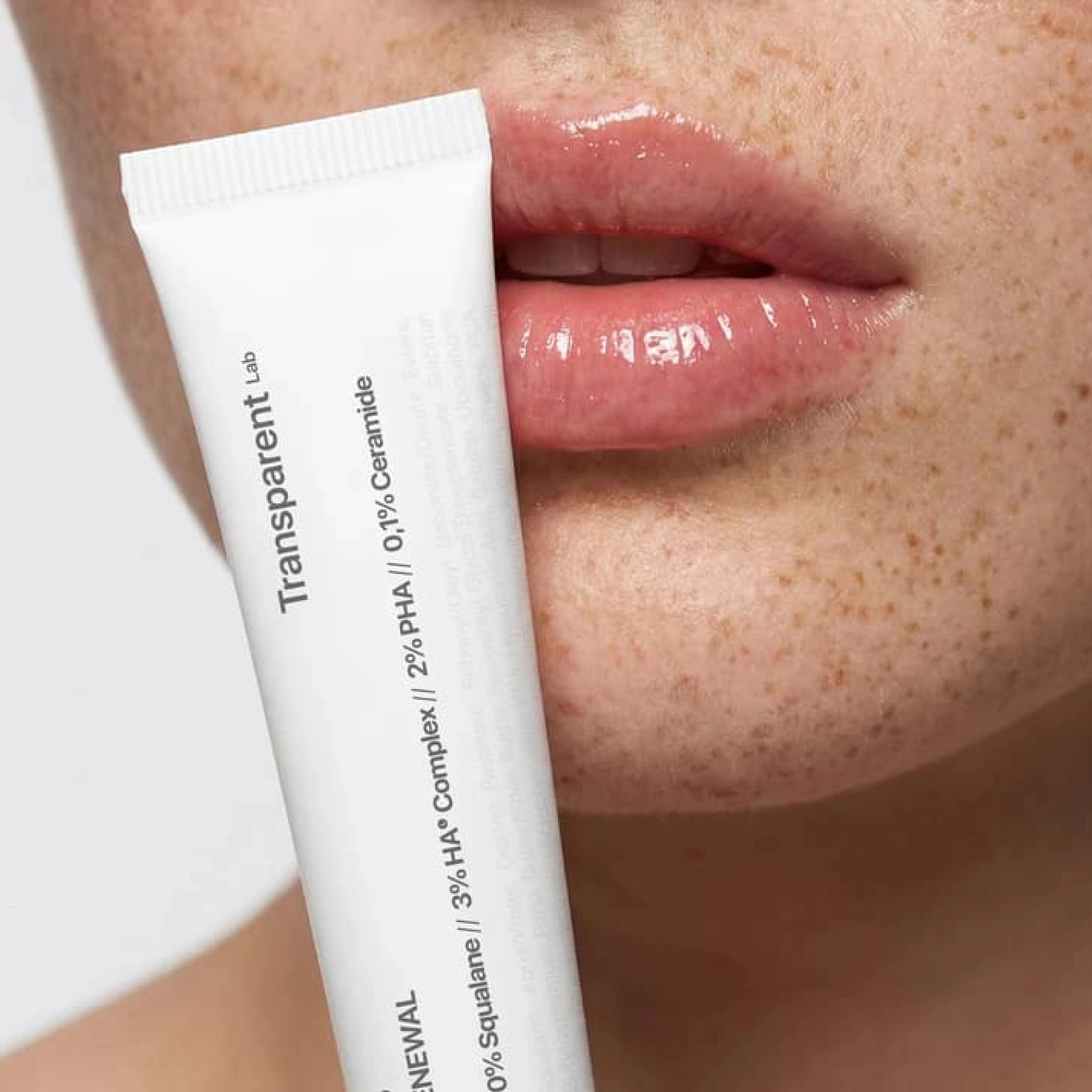 Відновлювальна нічна маска для губ Lip Renewal TRANSPARENT LAB Обʼєм 15 мл — фото 3