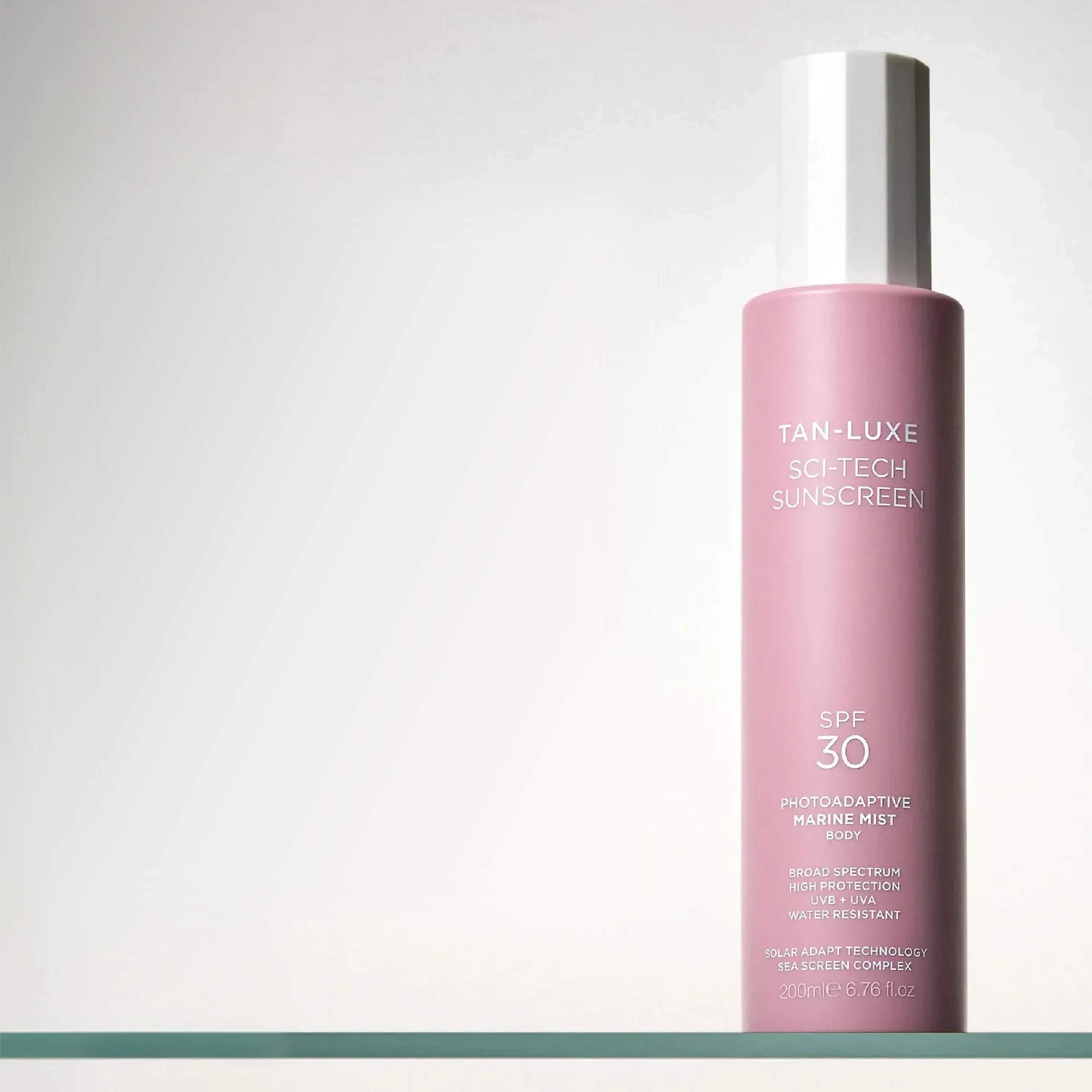 Фотоадаптивний сонцезахисний міст SPF 30 для тіла Sci-Tech Sunscreen Photoadaptive Marine Mist SPF 30 TAN-LUXE Обʼєм 200 мл — фото 3