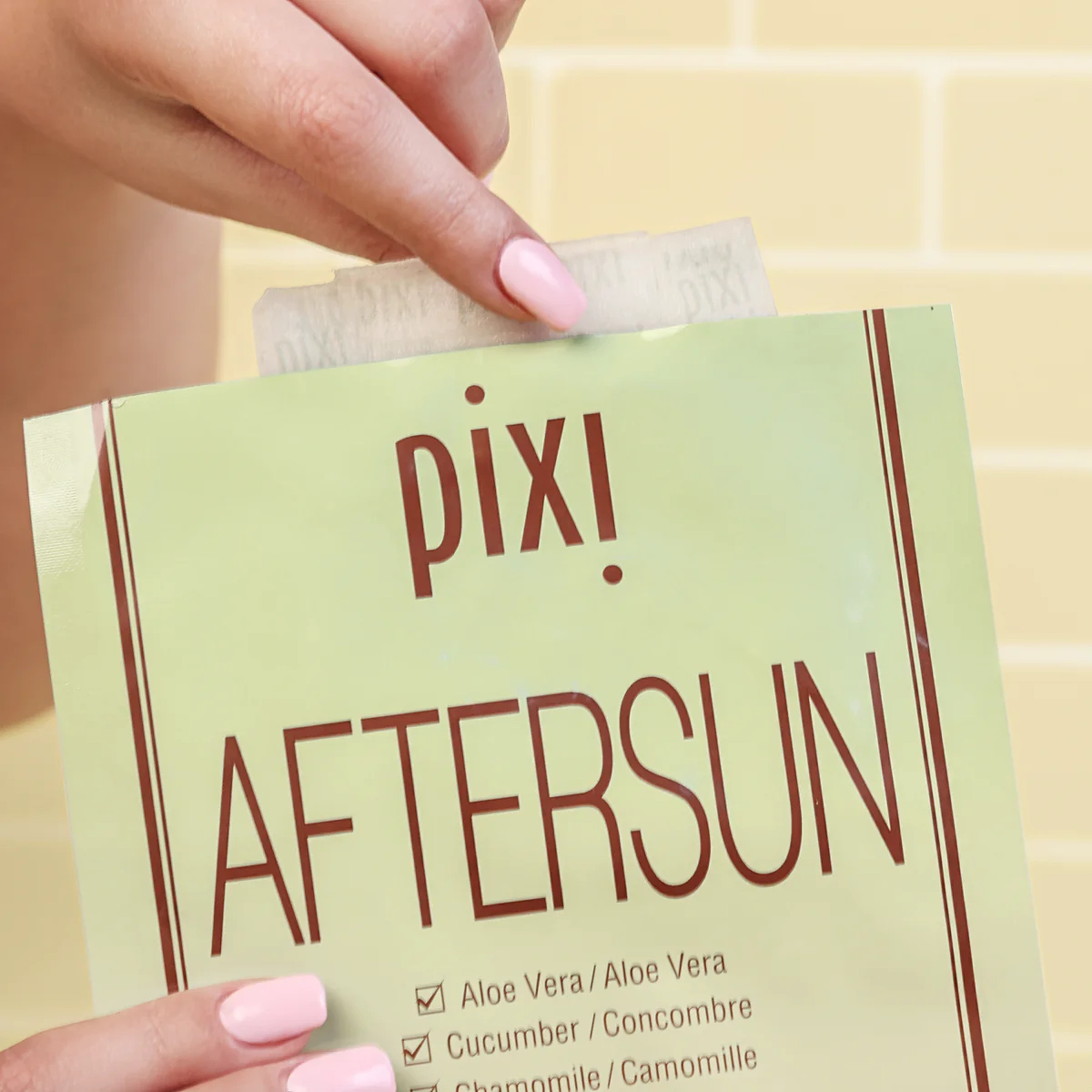 Заспокійлива тканинна маска для обличчя після засмаги AfterSun Sheet Mask 1 pcs PIXI — фото 2