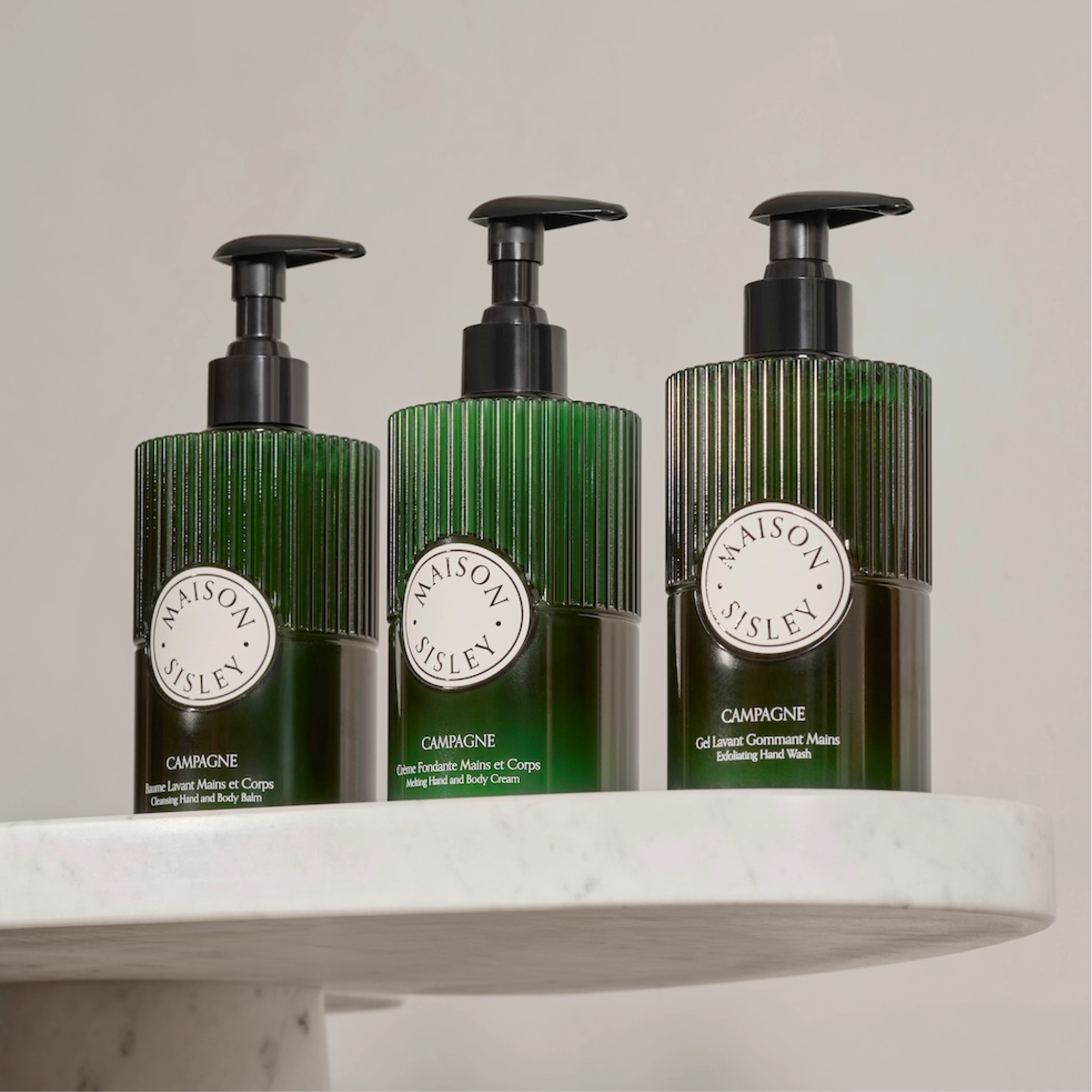 Відлущувальний гель для миття рук Eau de Campagne Exfoliating Hand Wash SISLEY PARIS Обʼєм 350 мл — фото 4