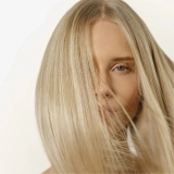 Відновлювальна маска для освітленого та сивого волосся Blonde, White & Grey Beautifying Hair Care Mask HAIR RITUEL BY SISLEY Обʼєм 200 мл — фото 6