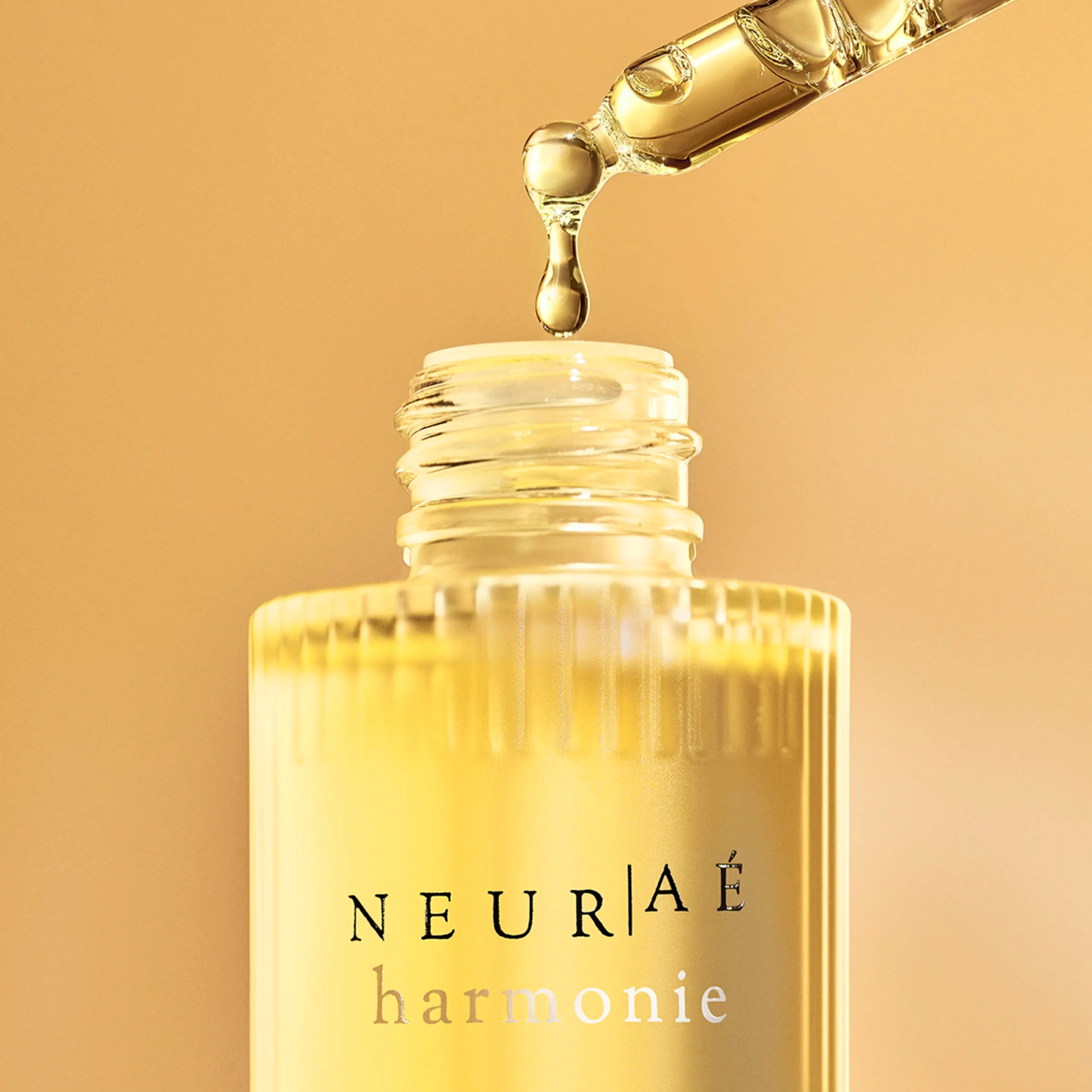 Відновлювальна олія для шкіри обличчя Harmonie The Oil Restorative & Nourishing NEURAE Обʼєм 50 мл — фото 2