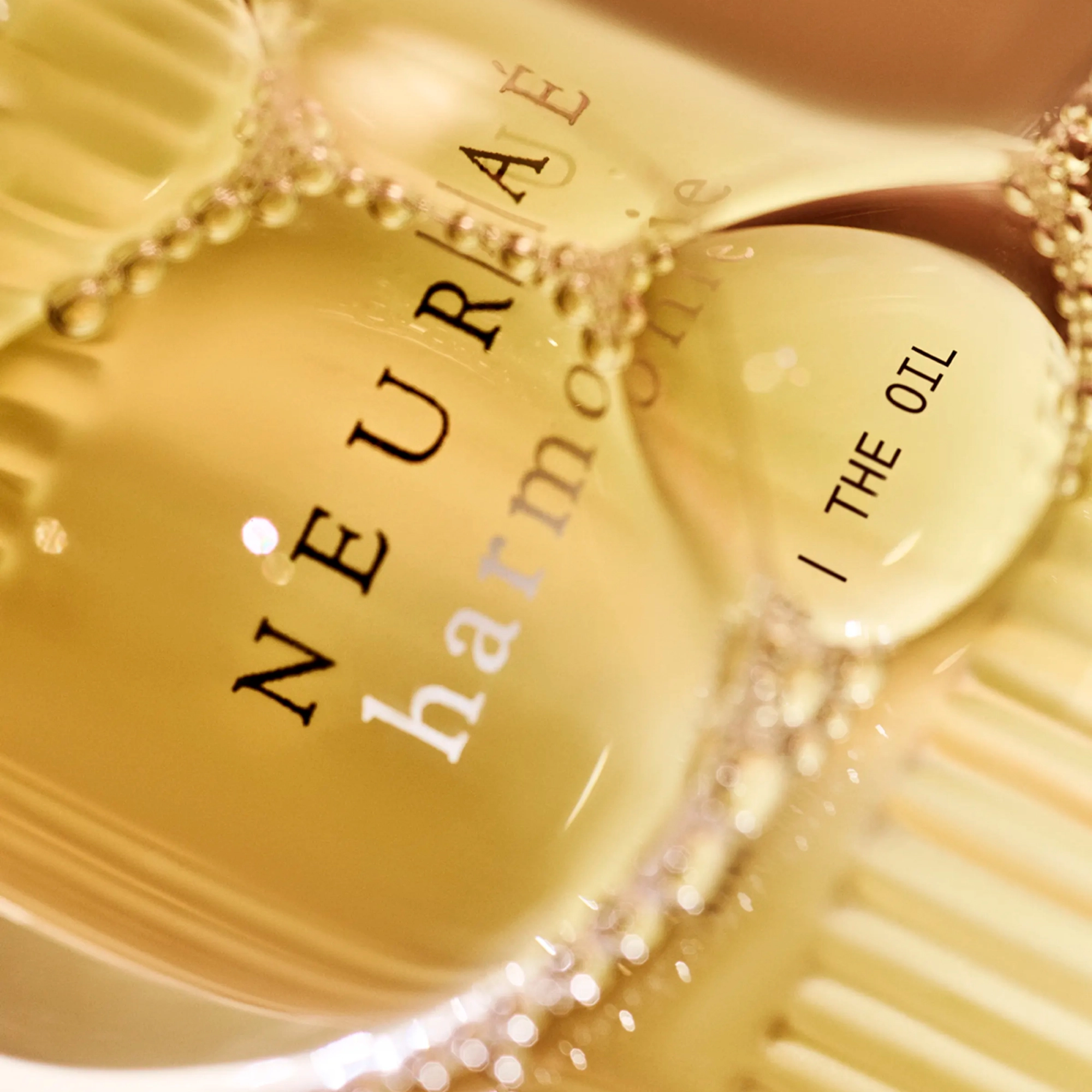 Відновлювальна олія для шкіри обличчя Harmonie The Oil Restorative & Nourishing NEURAE Обʼєм 50 мл — фото 3