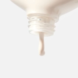 Зволожувальний лосьйон для тіла з ароматом ванілі Moisturizing Body Lotion Vanilla LIGNE ST. BARTH Обʼєм 200 мл — фото 2