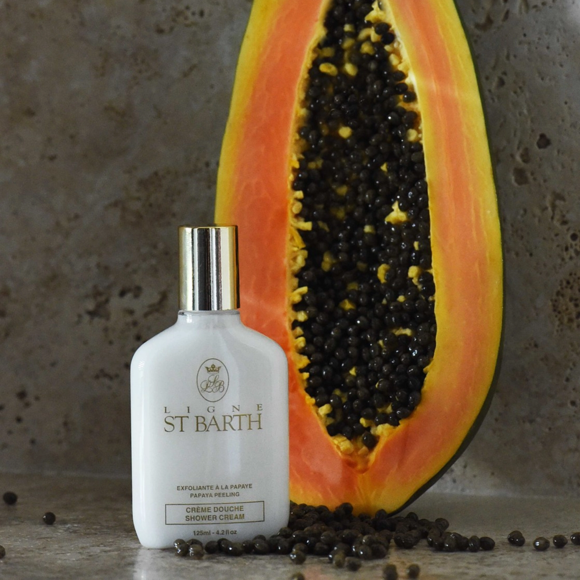 Крем-пилинг для душа с энзимами папайи Peeling Shower Cream Papaya LIGNE ST. BARTH Объем 125 мл — фото 2