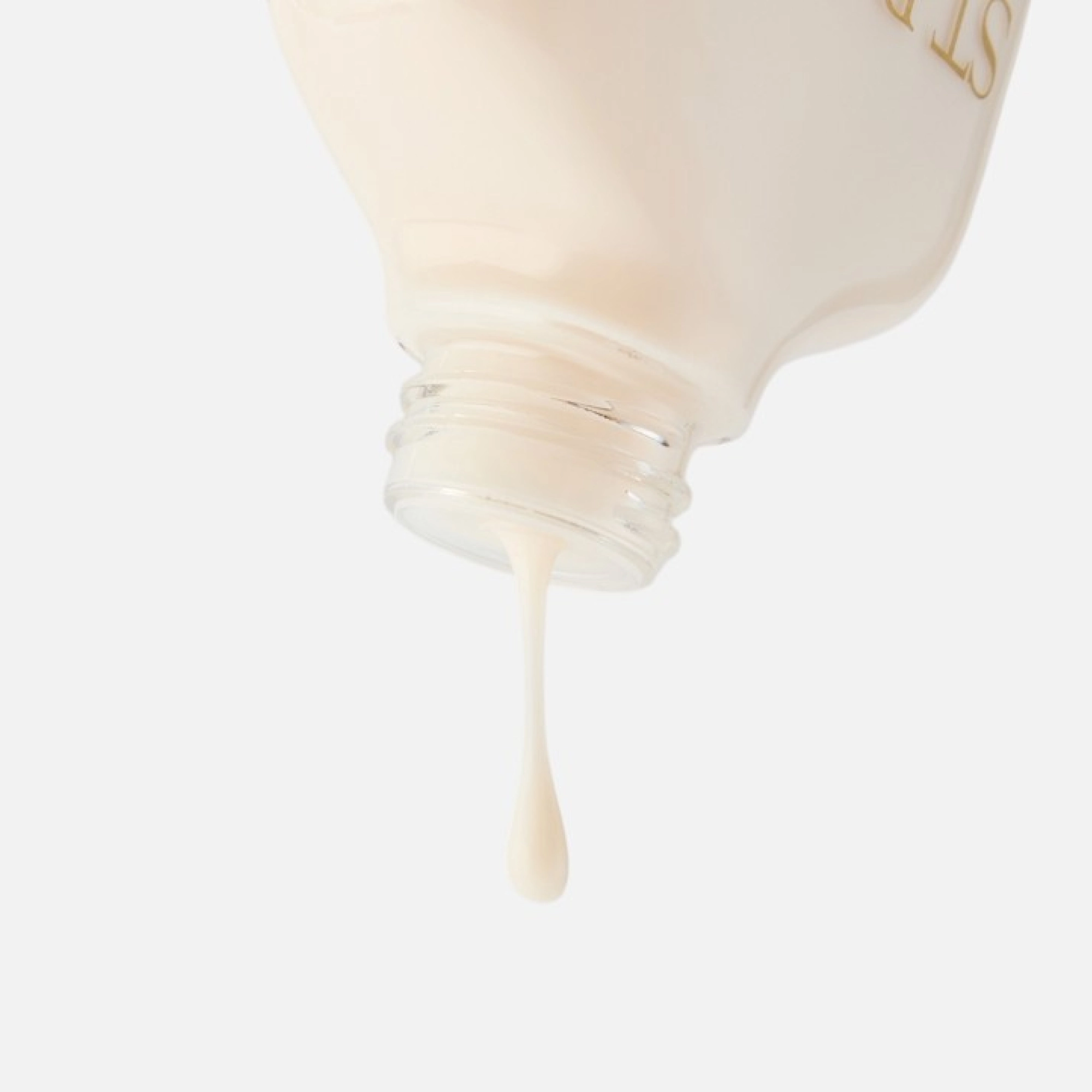 Очищувальне молочко для обличчя з екстрактом квітів франжипані Cleansing Milk Frangipani Flowers LIGNE ST. BARTH Обʼєм 125 мл — фото 2