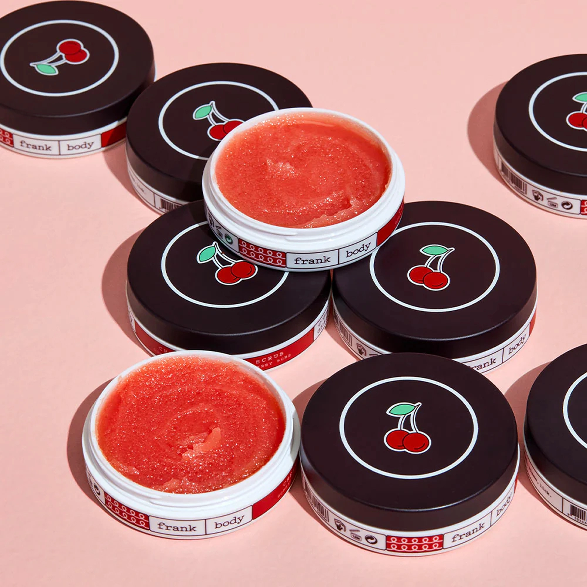 Цукровий скраб для губ з ароматом вишні Lip Scrub Cherry Bomb FRANK BODY Обʼєм 15 мл — фото 6