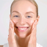 Ензимний очищувальний гель для сяйва шкіри Enzyme Cleansing Gel MARIO BADESCU Обʼєм 236 мл — фото 4