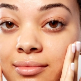 Легкий зволожувальний крем для обличчя з SPF 30 Oil Free Moisturizer SPF 30 MARIO BADESCU Обʼєм 59 мл — фото 4