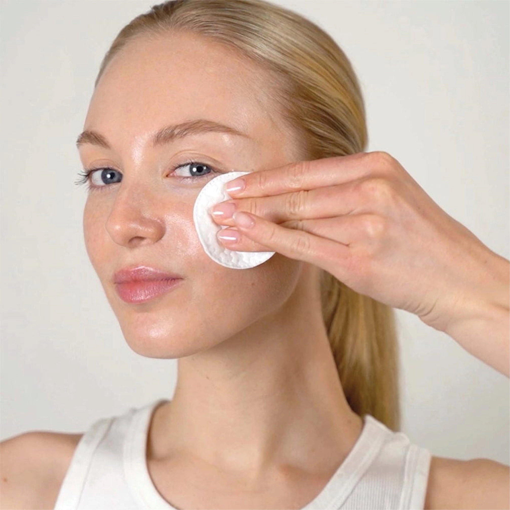 Тонер для обличчя з 2% гліколевою кислотою Glycolic Acid Toner MARIO BADESCU Обʼєм 236 мл — фото 7