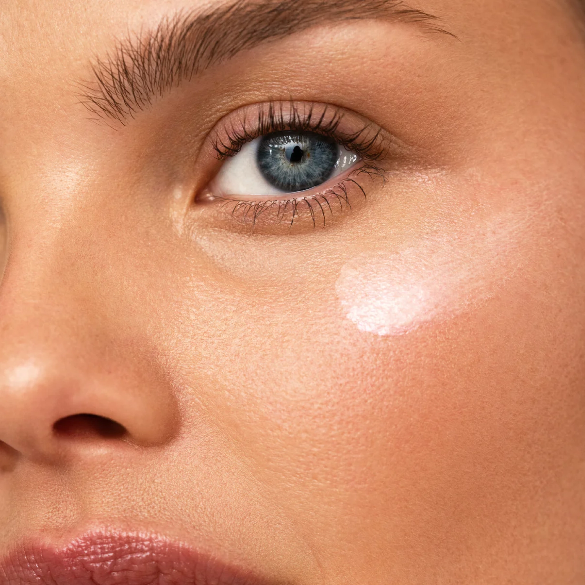 Освітлювальна сироватка для шкіри навколо очей Brightening Eye Serum MARIO BADESCU Вага 14 г — фото 3
