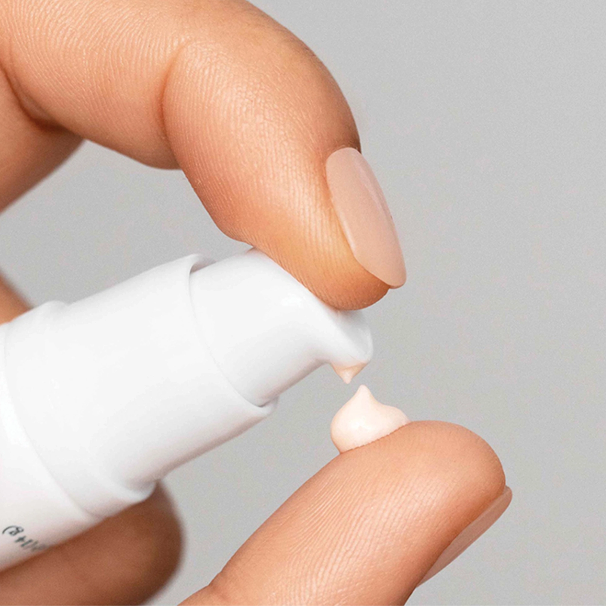 Освітлювальна сироватка для шкіри навколо очей Brightening Eye Serum MARIO BADESCU Вага 14 г — фото 7