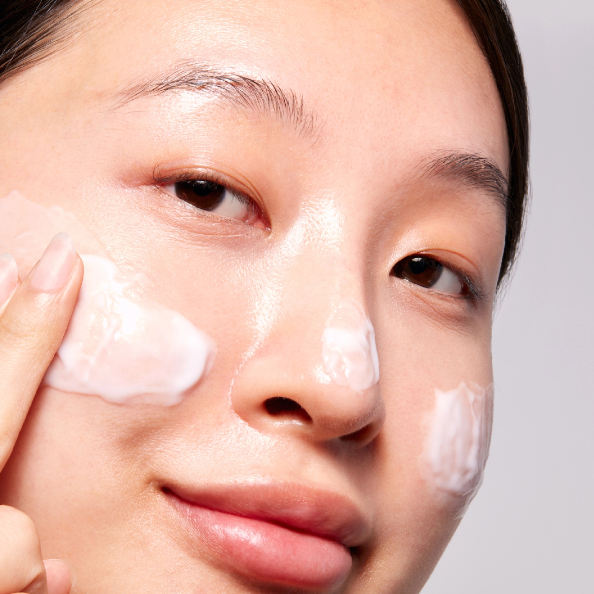 Нічна зволожувальна маска для обличчя з пептидами Hydrating Overnight Mask with Peptides MARIO BADESCU Вага 56 г — фото 3