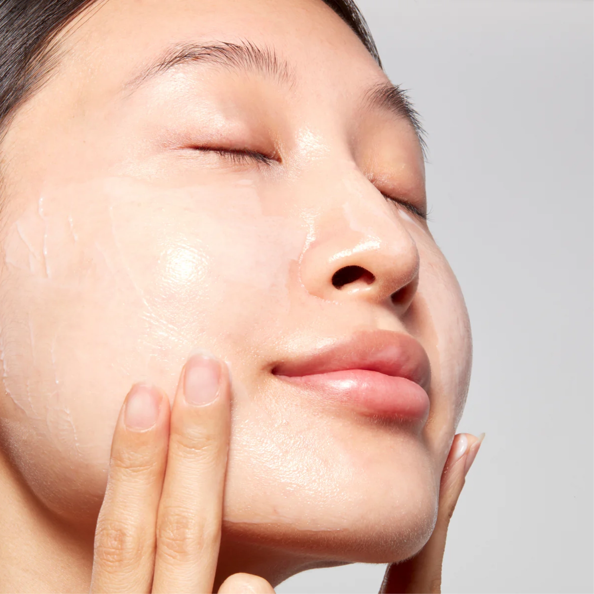 Нічна зволожувальна маска для обличчя з пептидами Hydrating Overnight Mask with Peptides MARIO BADESCU Вага 56 г — фото 4