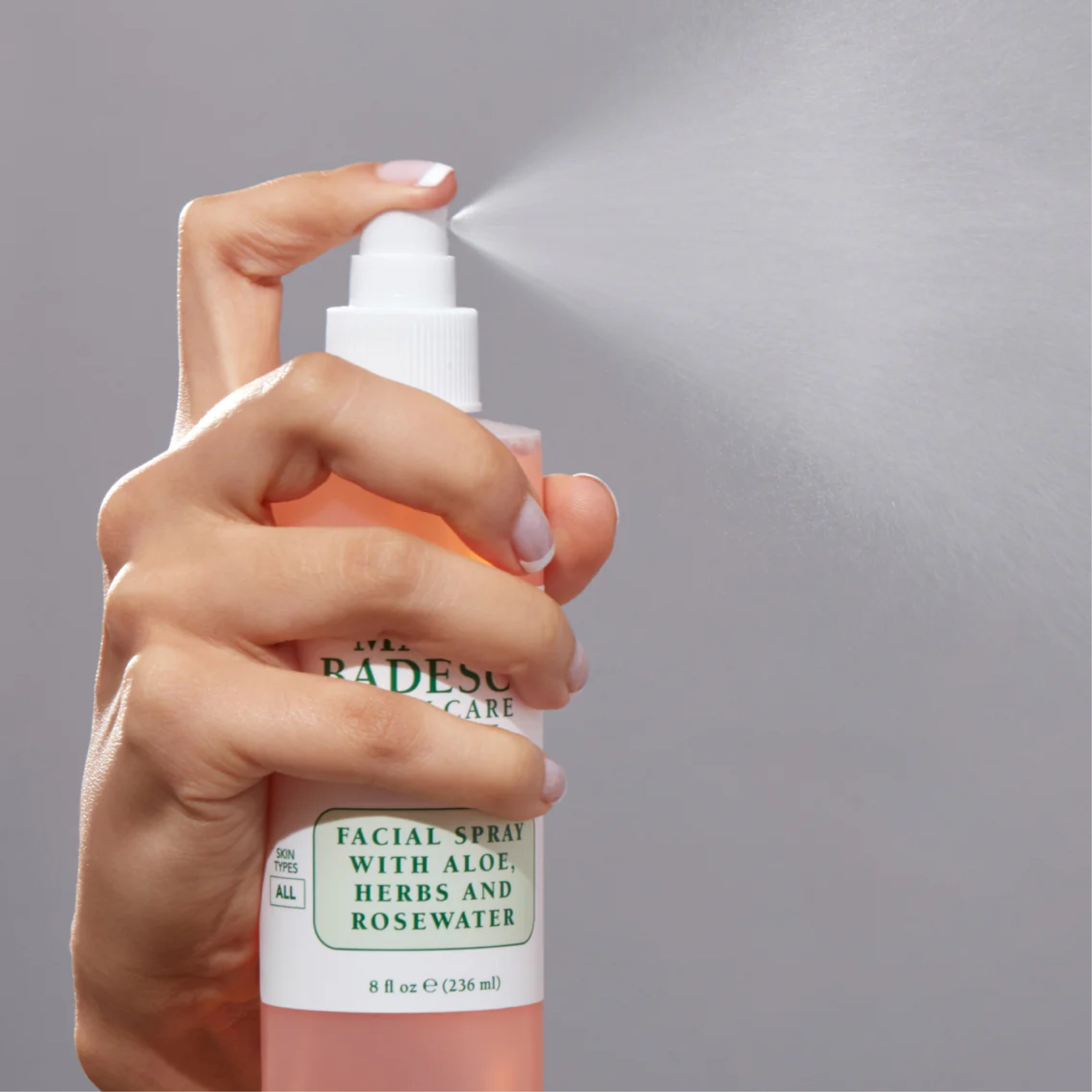 Зволожувальний міст для обличчя з трояндовою водою та алое вера Facial Spray with Aloe, Herbs and Rosewater MARIO BADESCU Обʼєм 118 мл — фото 2