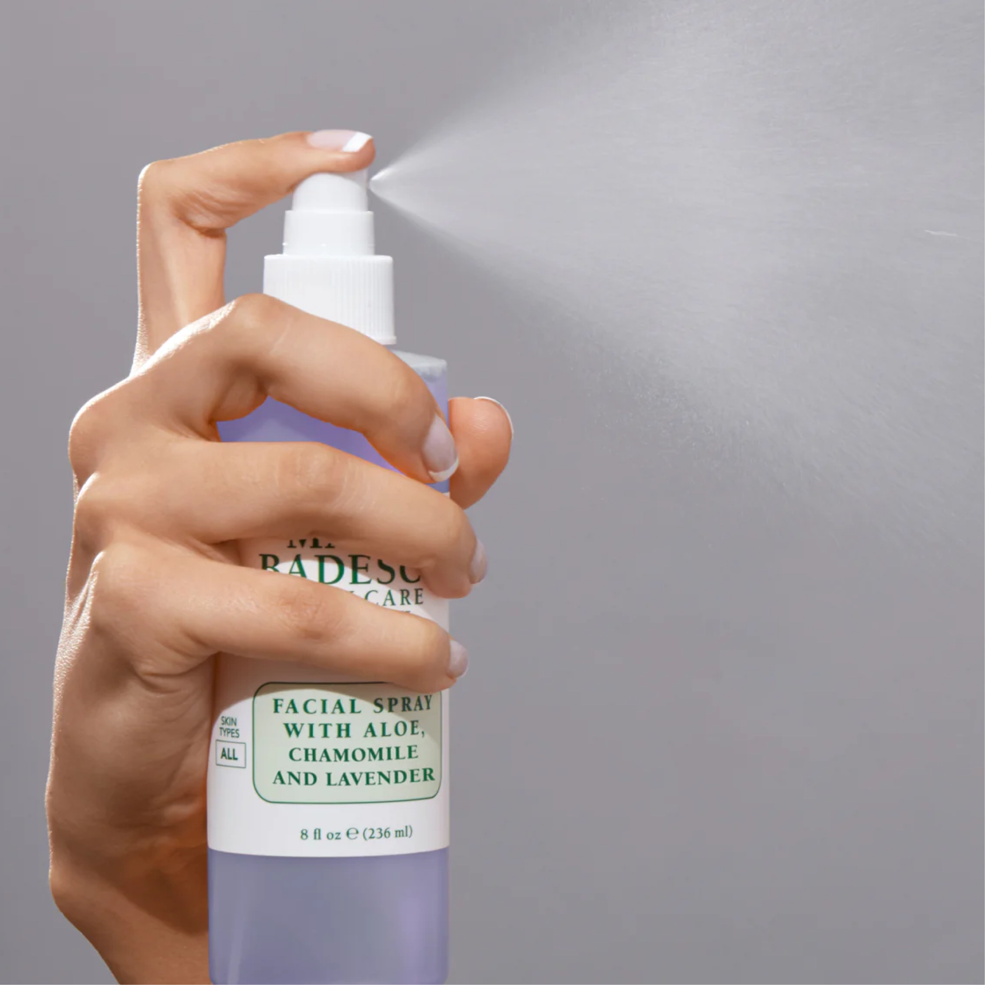 Заспокійливий міст для обличчя з лавандою та ромашкою Facial Spray with Aloe, Chamomile and Lavender MARIO BADESCU Обʼєм 118 мл — фото 2