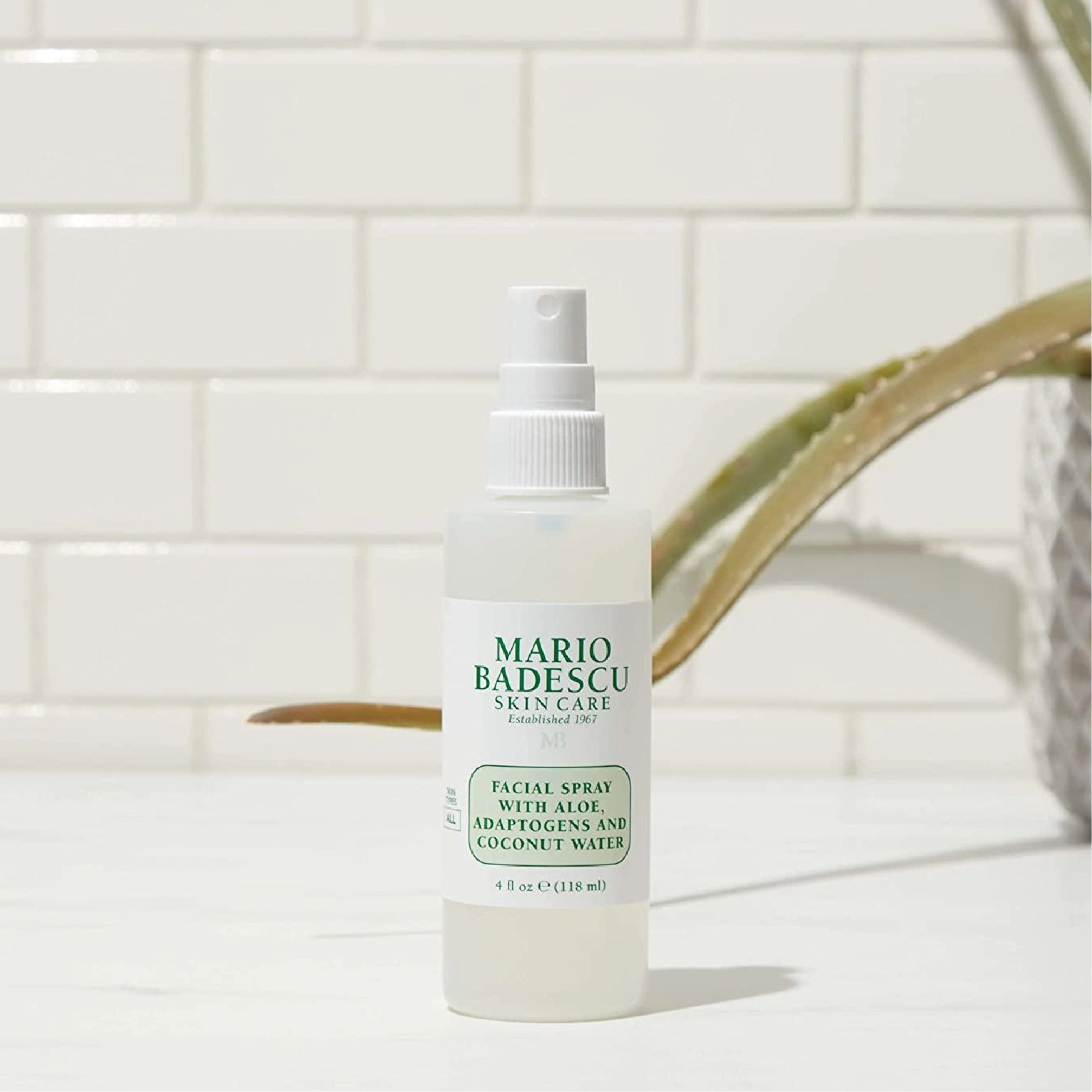 Антиоксидантний міст для обличчя з адаптогенами та кокосовою водою Facial Spray with Aloe, Adaptogens and Coconut Water MARIO BADESCU Обʼєм 118 мл — фото 5