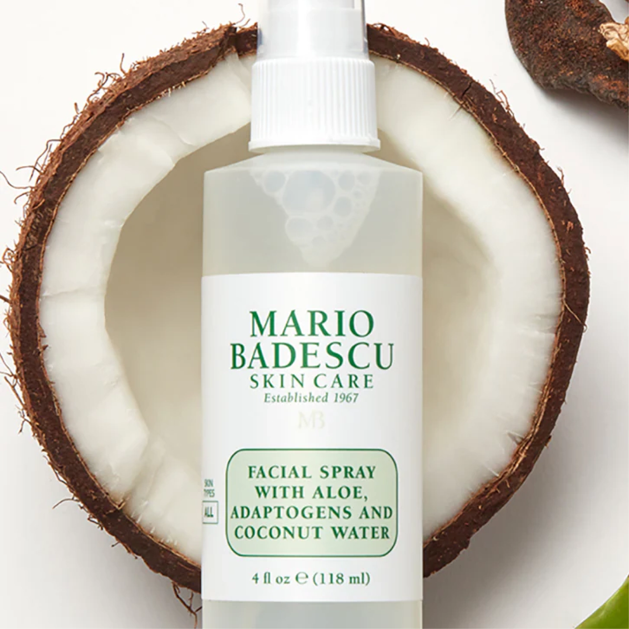 Антиоксидантний міст для обличчя з адаптогенами та кокосовою водою Facial Spray with Aloe, Adaptogens and Coconut Water MARIO BADESCU Обʼєм 118 мл — фото 6