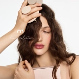 Набір для делікатного догляду за волоссям і шкірою голови Soft Silk Turban And Scrub Brush MON MOU Відтінок Taupe — фото 2