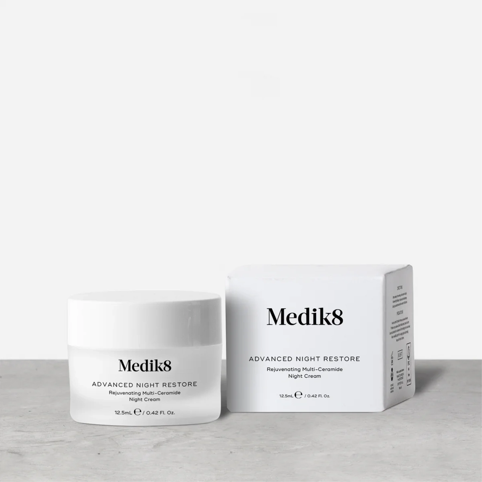 Компактний набір для чистоти та балансу шкіри Travel Ready Skin MEDIK8 — фото 5