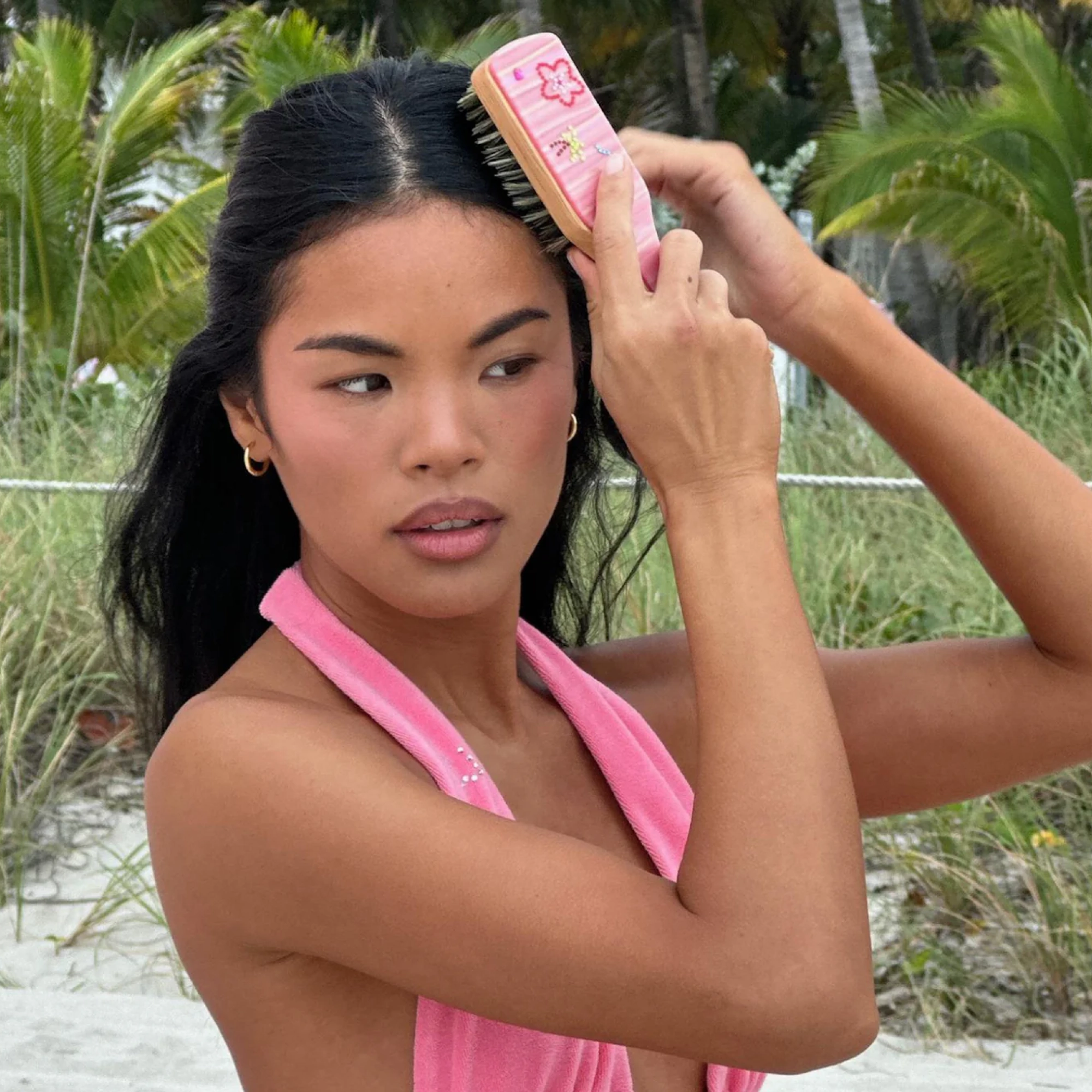 Міні расческа для волос Mini Boar Bristle Brush in Lychee Baby EMI JAY — фото 3