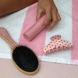 Овальная расческа для волос Flat Brush in Lychee Baby EMI JAY — фото 3