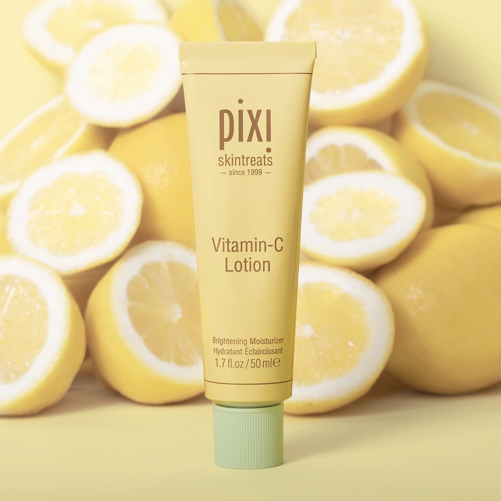 Легкий зволожувальний лосьйон для обличчя з вітаміном С Vitamin-C Lotion PIXI Обʼєм 50 мл — фото 3