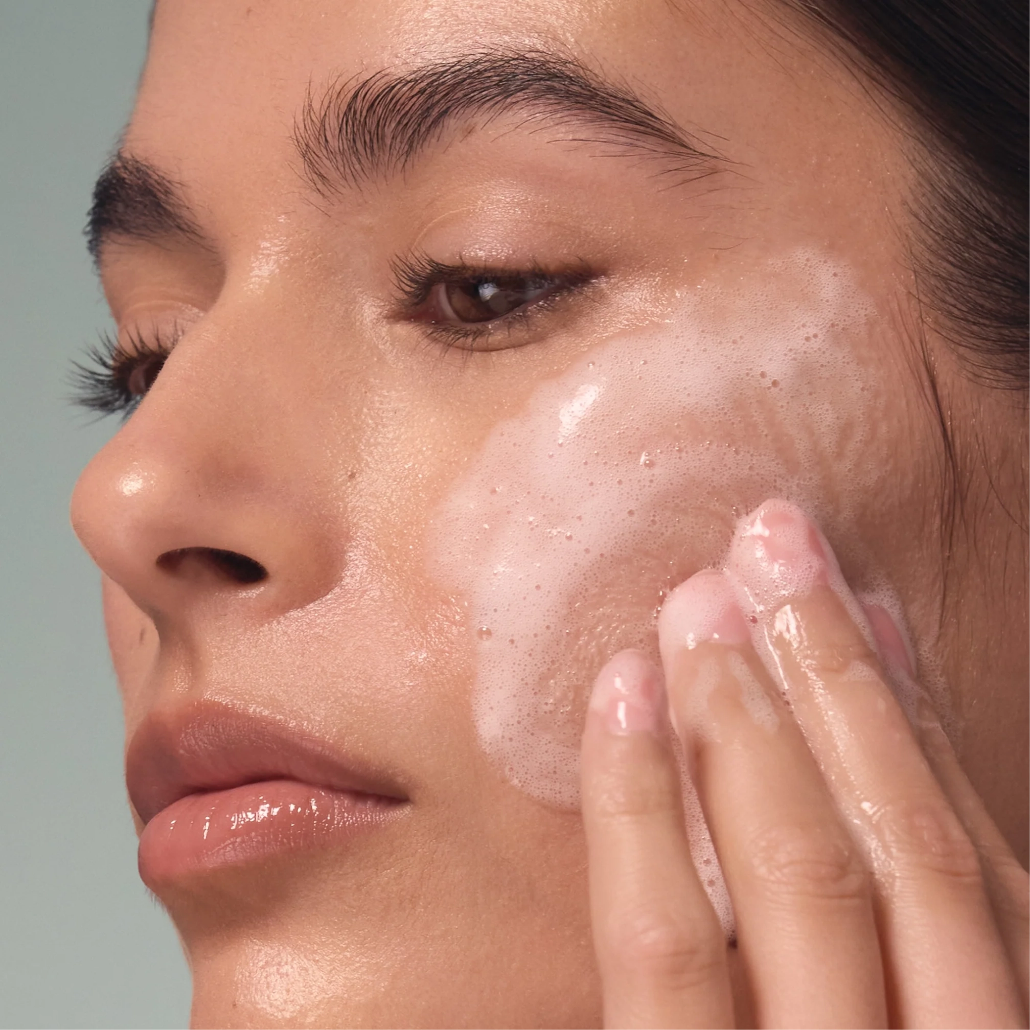 Набір для комплексного зволоження шкіри обличчя Total Moisture Daily MEDIK8 — фото 3