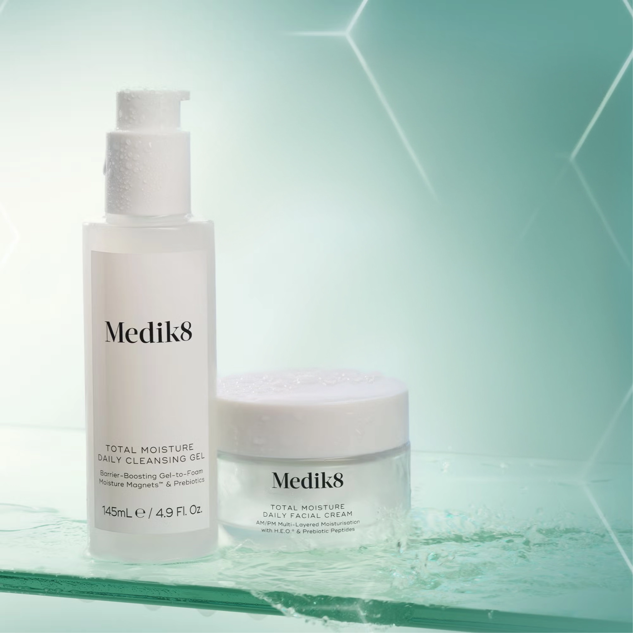 Набір для комплексного зволоження шкіри обличчя Total Moisture Daily MEDIK8 — фото 2