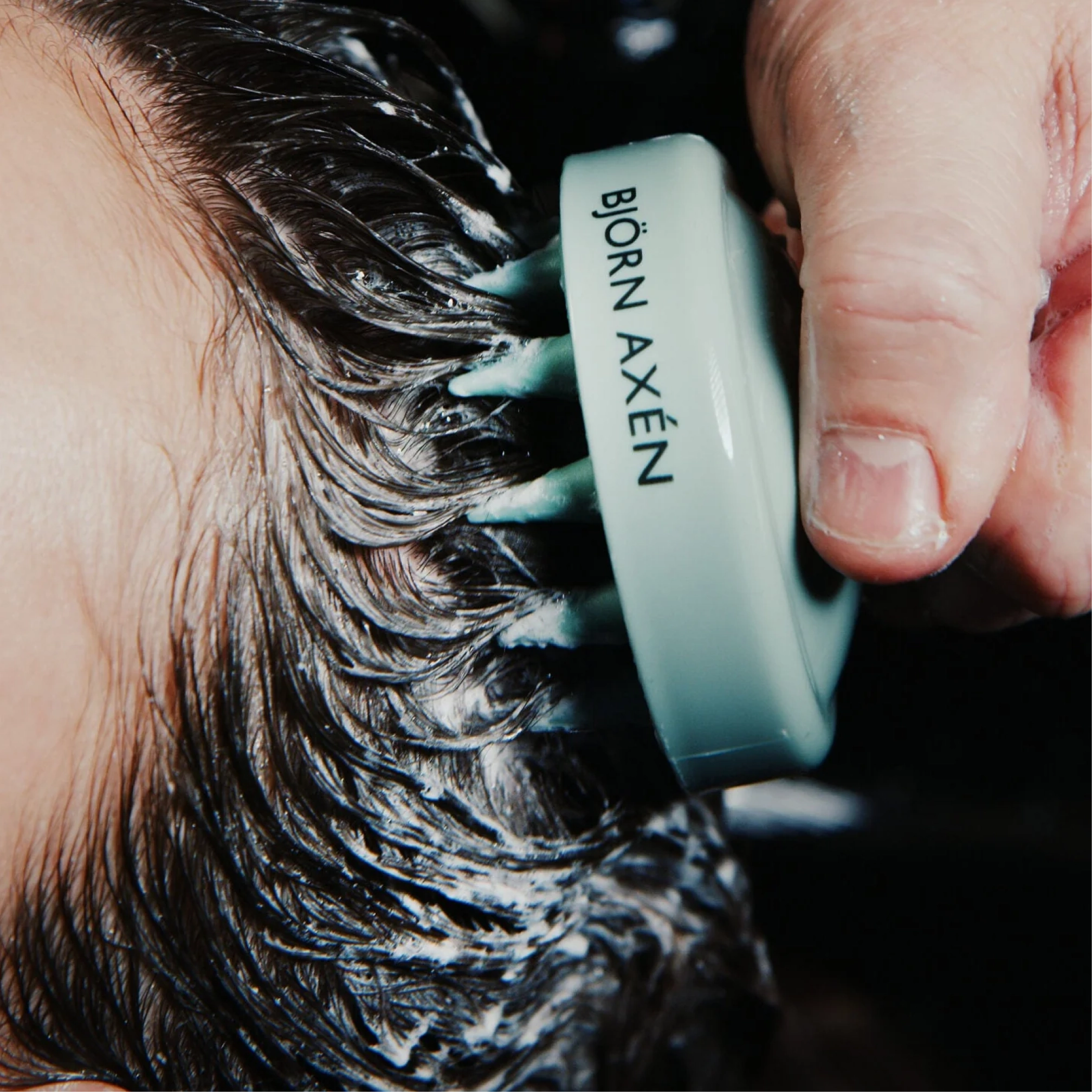 Масажна щітка для шкіри голови Scalp Massage Brush BJÖRN AXÉN — фото 3