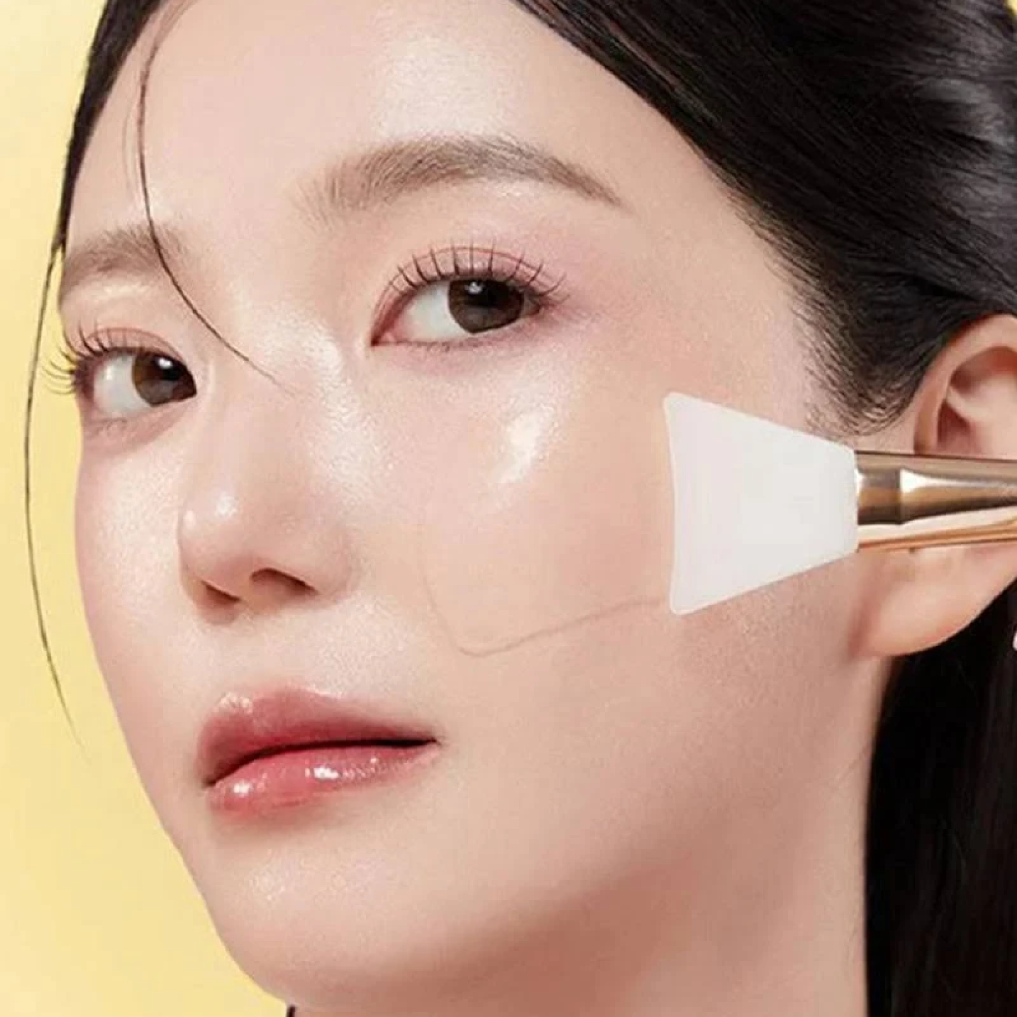 Нічна маска з койєвою кислотою та куркумою Kojic Acid Turmeric Night Wrapping Mask MEDICUBE Обʼєм 75 мл — фото 2