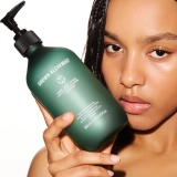 Парфюмированный увлажняющий лосьон для рук и тела Hand + Body Lotion Tomorrowland Elixir of Life GROWN ALCHEMIST Объем 500 мл — фото 3