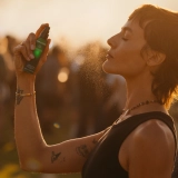 Парфумований зволожувальний міст для обличчя Hydrating Mist Tomorrowland Elixir of Life GROWN ALCHEMIST Обʼєм 50 мл — фото 2