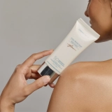 Сонцезахисний крем для тіла з ефектом сяйва Total Protection® Body Shield Glow SPF 50 COLORESCIENCE Обʼєм 90 мл — фото 4