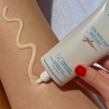 Сонцезахисний крем для тіла з ефектом сяйва Total Protection® Body Shield Glow SPF 50 COLORESCIENCE Обʼєм 90 мл — фото 5