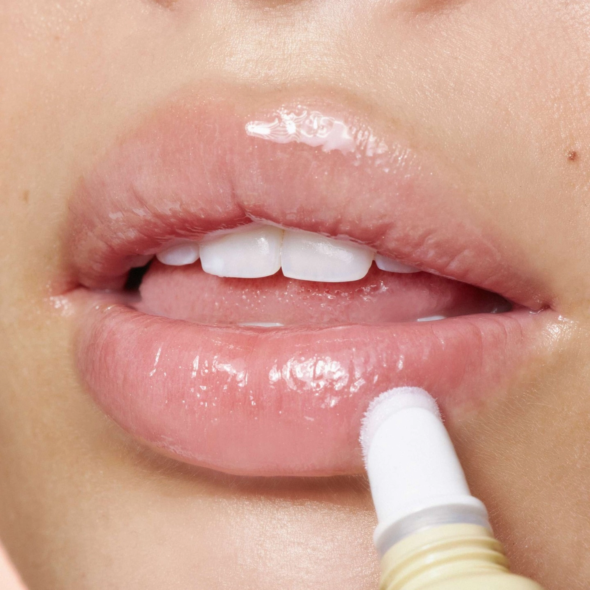 Блиск для губ Perfect Lip Gloss MASQMAI Відтінок Vanilla Honey — фото 5