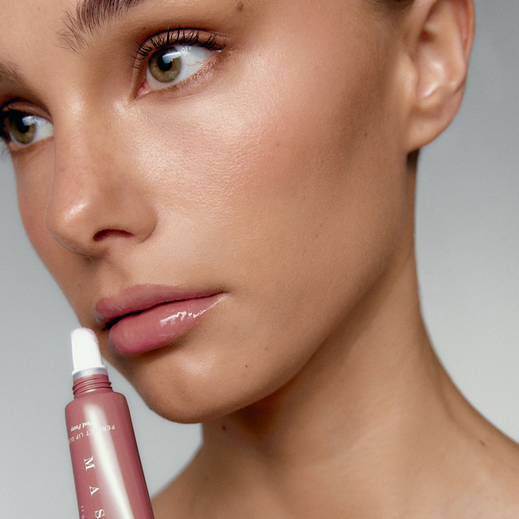 Блиск для губ Perfect Lip Gloss MASQMAI Відтінок Pink Peony — фото 4
