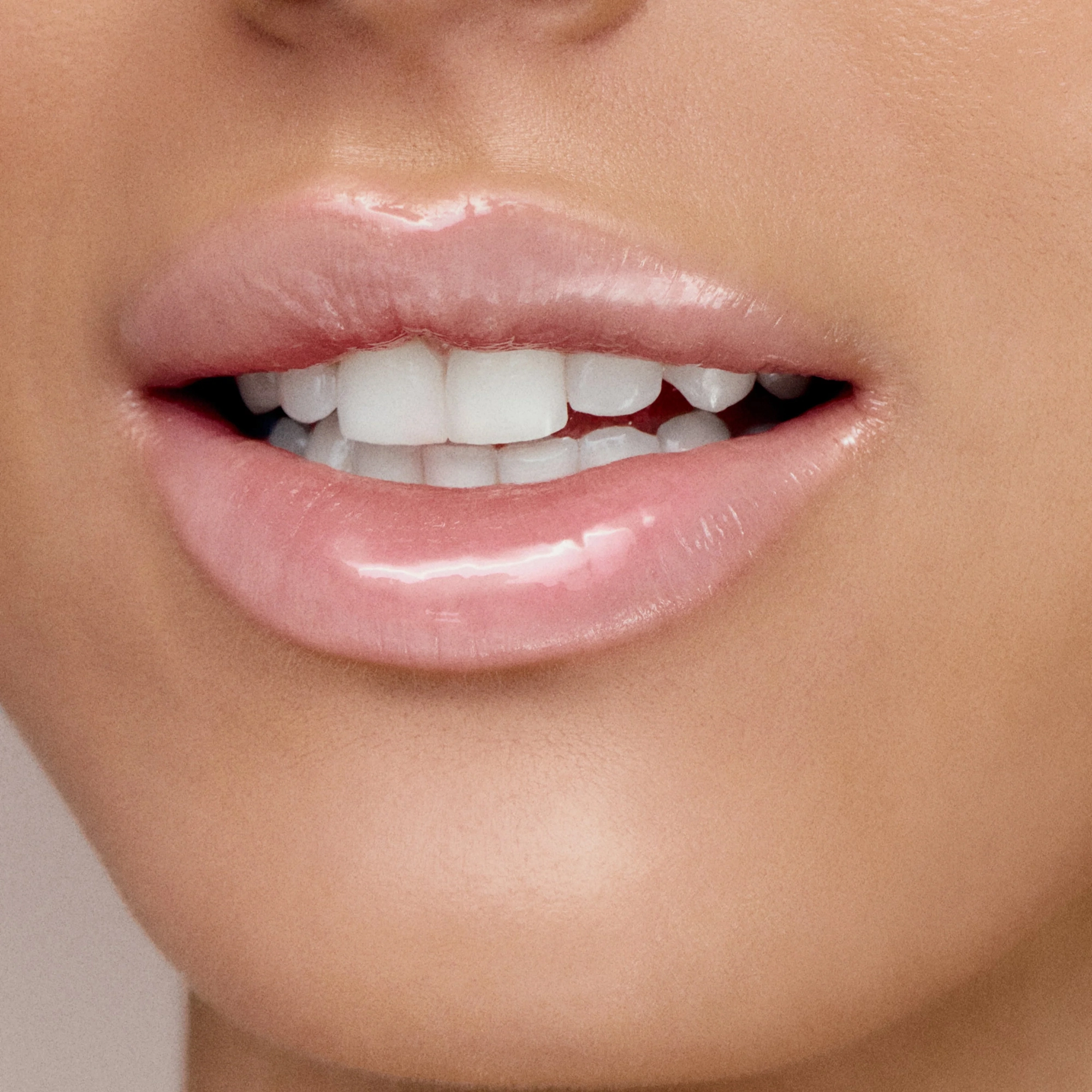 Блиск для губ Perfect Lip Gloss MASQMAI Відтінок Cotton Candy — фото 3