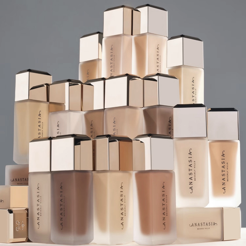 Матуюча тональна основа Impeccable Blurring Second Skin Matte Foundation ANASTASIA BEVERLY HILLS Відтінок 2W — фото 6