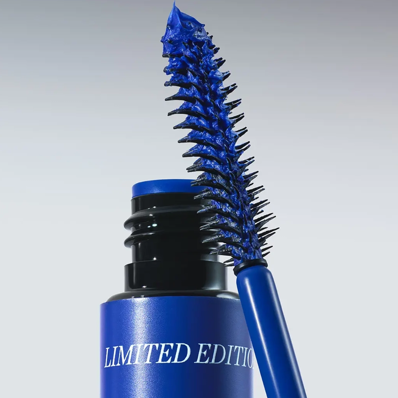 Праймер для вій з ефектом обʼєму Volumizing Primer REVITALASH Обʼєм 5 мл — фото 2